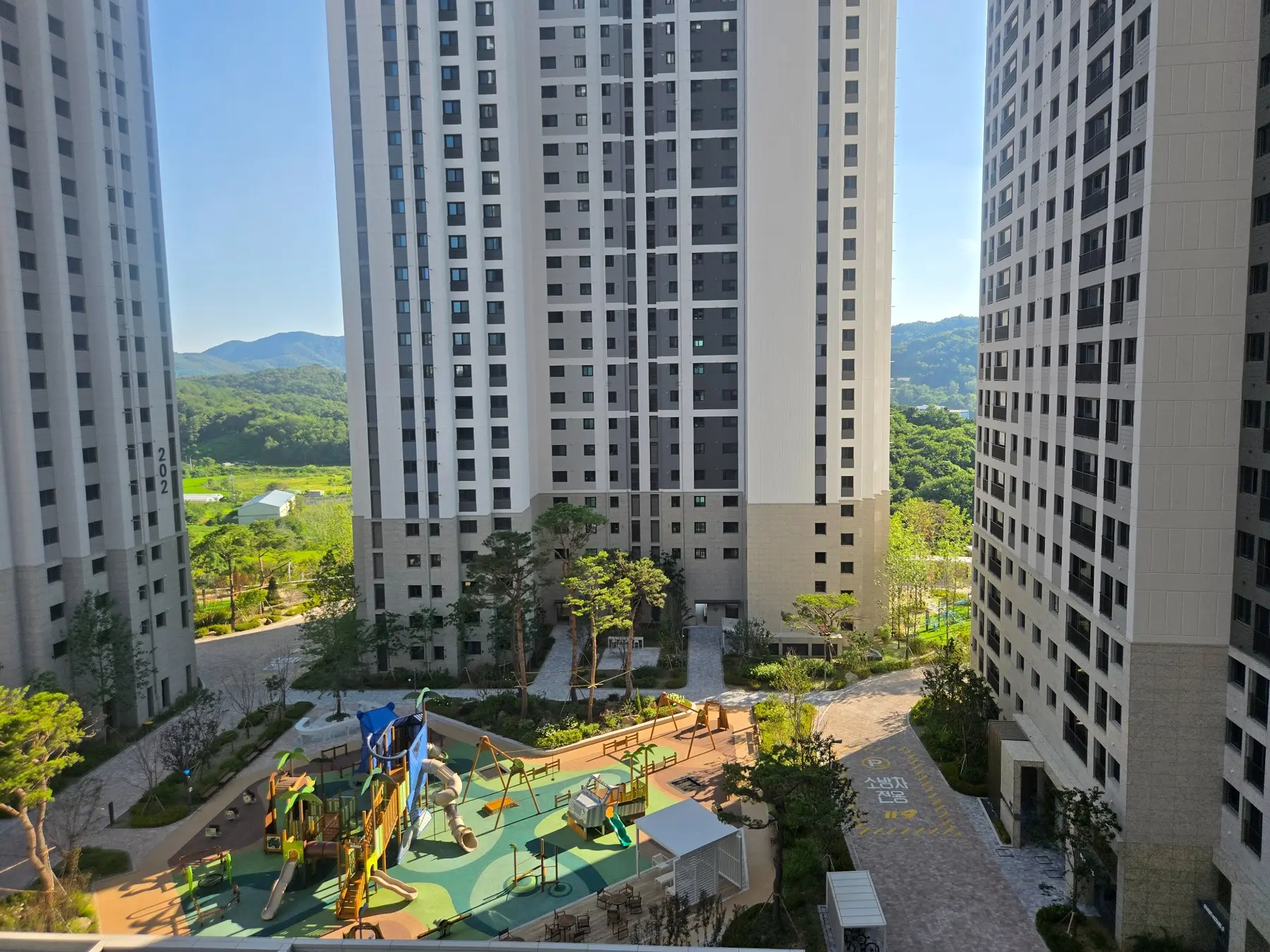 아산자이 그랜드파크 세대에서 내려다본 놀이터